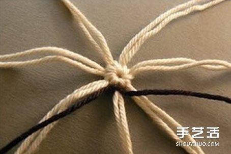 花朵杯墊的編法圖解 手工編織杯墊的方法教程 -  itrip.net.cn