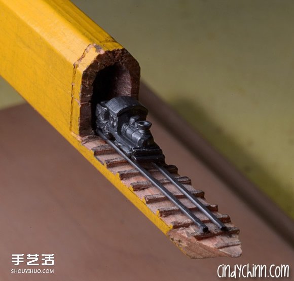 鉛筆筆尖上的精致雕刻 讓你領(lǐng)略手工微雕之美 -  itrip.net.cn