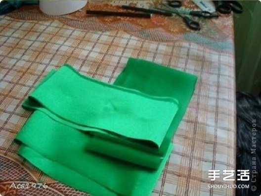 簡單立體絲綢圣誕樹的制作方法圖解教程 -  itrip.net.cn