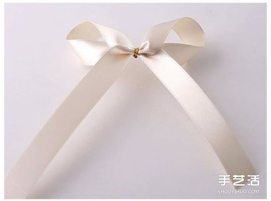 蕾絲布蝴蝶發(fā)卡DIY 蝴蝶發(fā)卡手工制作教程 -  itrip.net.cn