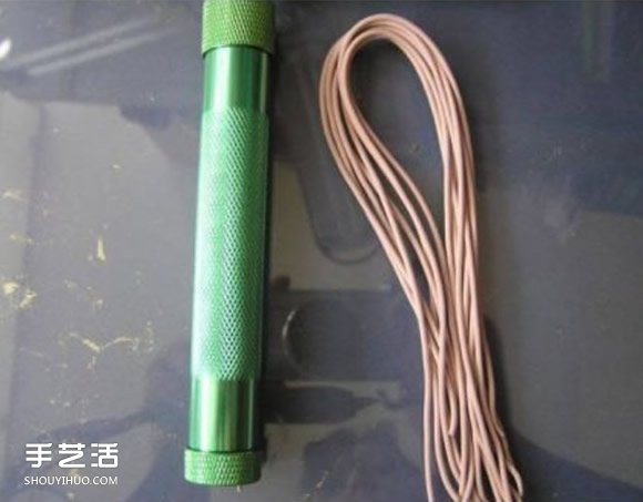 用軟陶或粘土DIY制作編織風(fēng)愛心胸針的方法 -  itrip.net.cn