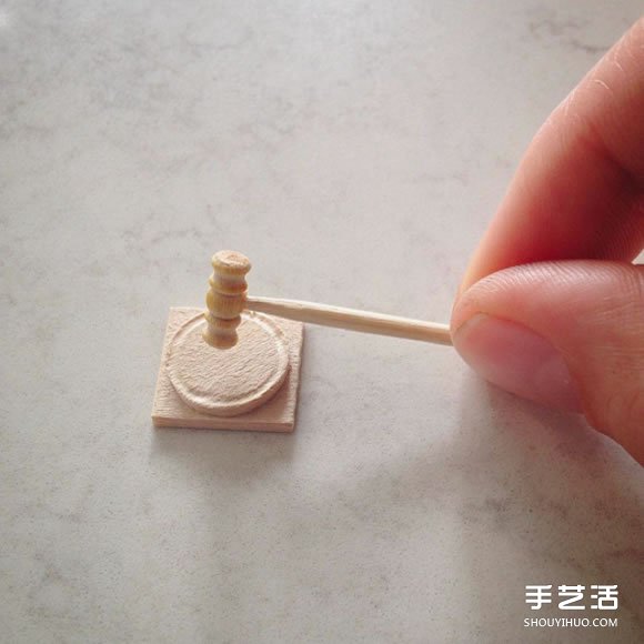 她辭退律師工作 只為完成制作微型家具的夢(mèng)想 -  itrip.net.cn