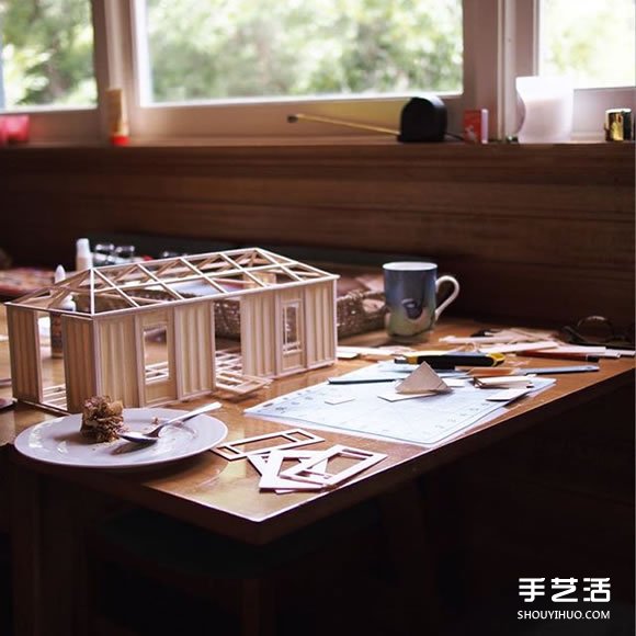 她辭退律師工作 只為完成制作微型家具的夢(mèng)想 -  itrip.net.cn