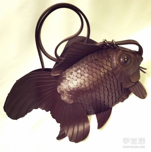 光滑皮革純手工打造的單肩背金魚包包 -  itrip.net.cn