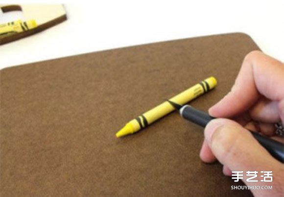 幼兒簡單小手工 利用蠟筆制作字母裝飾掛件 -  itrip.net.cn