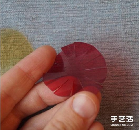 塑料花怎么做 美麗的塑料花頭繩DIY手工制作 -  itrip.net.cn