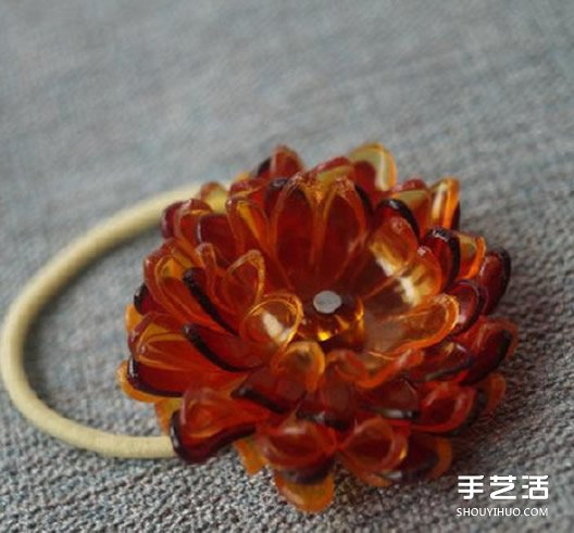 塑料花怎么做 美麗的塑料花頭繩DIY手工制作 -  itrip.net.cn