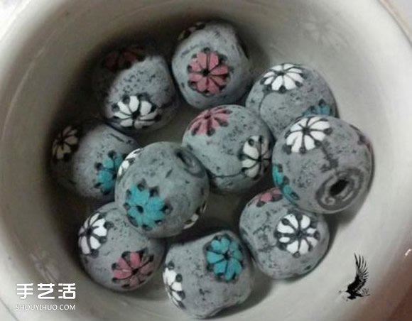 軟陶項(xiàng)鏈的制作方法 超輕粘土項(xiàng)鏈DIY步驟圖解 -  itrip.net.cn