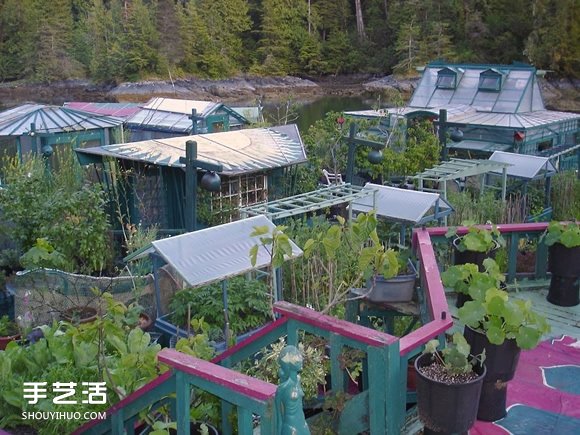 這對(duì)情侶花25年 打造了一座自給自足的小島 -  itrip.net.cn