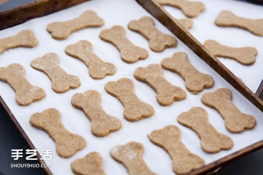 自制狗狗健康零食 骨頭形狀寵物餅干的做法 -  itrip.net.cn