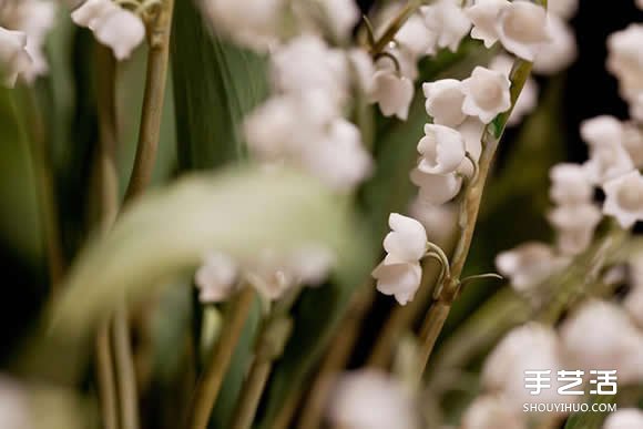 優(yōu)雅素麗的瓷花雕塑 展現(xiàn)奼紫嫣紅的花花世界 -  itrip.net.cn
