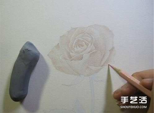 彩鉛玫瑰花的畫法步驟 玫瑰花彩色鉛筆畫教程 -  itrip.net.cn