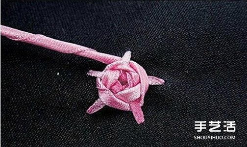 基礎(chǔ)絲帶繡教程：五角玫瑰絲帶繡針?lè)▓D解 -  itrip.net.cn