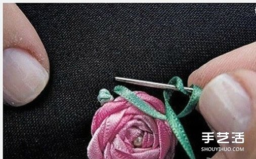 基礎(chǔ)絲帶繡教程：五角玫瑰絲帶繡針?lè)▓D解 -  itrip.net.cn