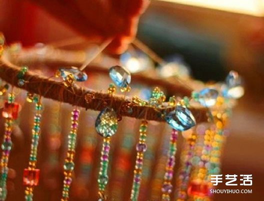 廢棄鑰匙DIY風(fēng)鈴的教程 鑰匙風(fēng)鈴串珠制作方法 -  itrip.net.cn