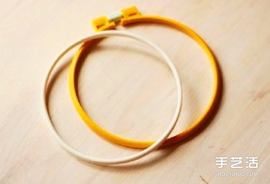 廢棄鑰匙DIY風(fēng)鈴的教程 鑰匙風(fēng)鈴串珠制作方法 -  itrip.net.cn
