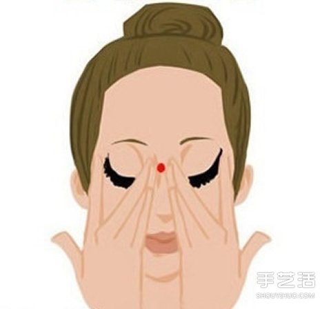 使用眼霜時正確的按摩方法 輕松擺脫黑眼圈 -  itrip.net.cn