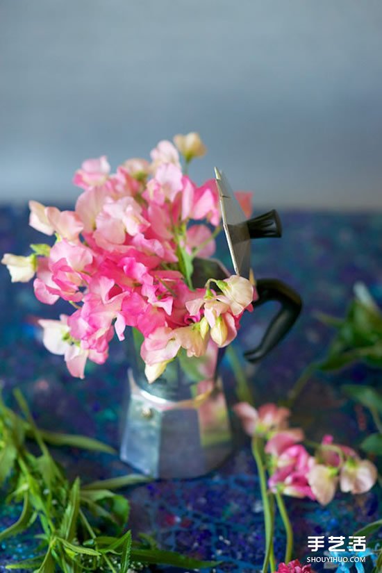 廢舊咖啡機(jī)變身花器 樸實(shí)味道的花瓶DIY教程 -  itrip.net.cn