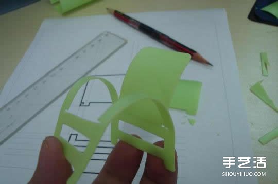 洗潔精瓶子廢物利用DIY制作迷你椅子模型 -  itrip.net.cn