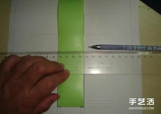 洗潔精瓶子廢物利用DIY制作迷你椅子模型 -  itrip.net.cn