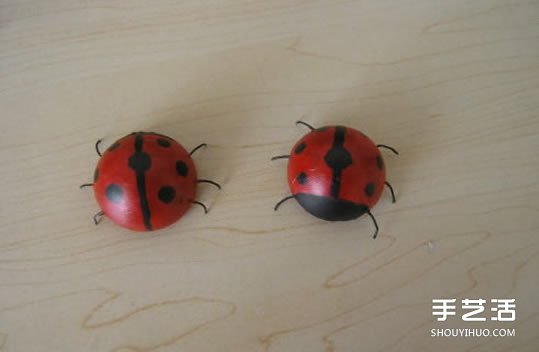 簡單幼兒小手工：乒乓球制作七星瓢蟲的方法 -  itrip.net.cn