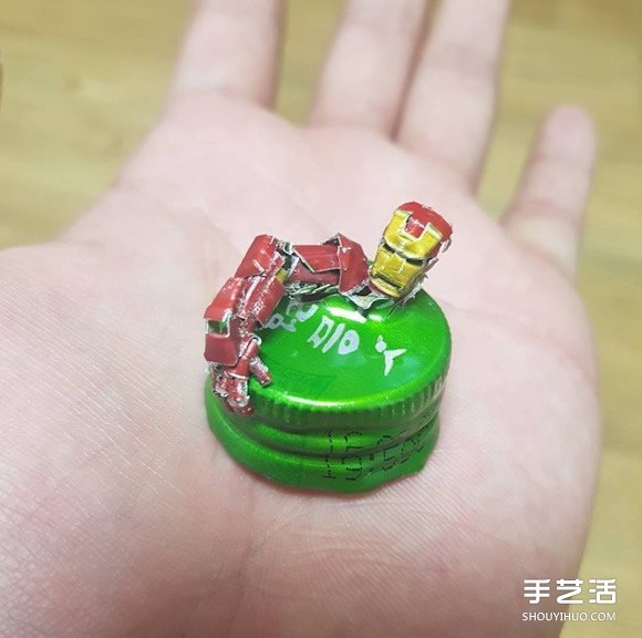 瓶蓋鋼鐵俠手工制作 手超巧的金屬瓶蓋DIY -  itrip.net.cn