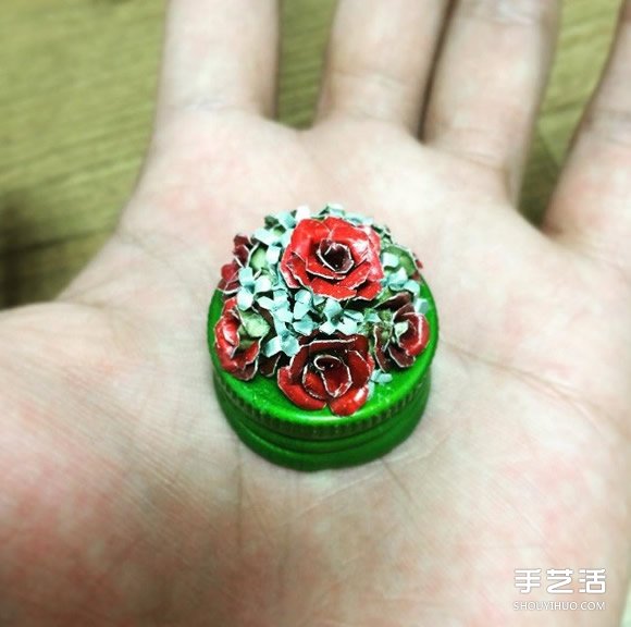 瓶蓋鋼鐵俠手工制作 手超巧的金屬瓶蓋DIY -  itrip.net.cn