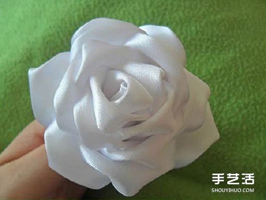 絲帶玫瑰花的折法圖解 寬絲帶玫瑰花的做法 -  itrip.net.cn