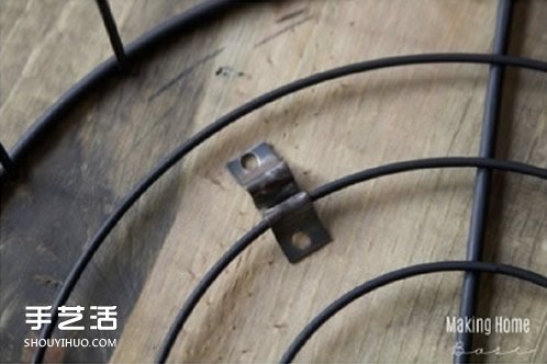 閑置金屬筐廢物利用制作小圓桌的方法步驟 -  itrip.net.cn