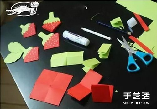 兒童折紙草莓的折法圖解 可以做墻飾或項鏈  -  itrip.net.cn