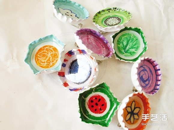 可愛(ài)漂亮的瓶蓋畫(huà)圖片 金屬瓶蓋變廢為寶畫(huà)畫(huà) -  itrip.net.cn