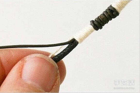 男士手鏈的編法圖解 黑白兩色簡約男生手鏈DIY -  itrip.net.cn