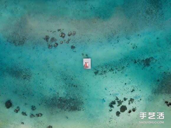 不用攝影師的婚紗照：徜徉于蔚藍的大海之中 -  itrip.net.cn