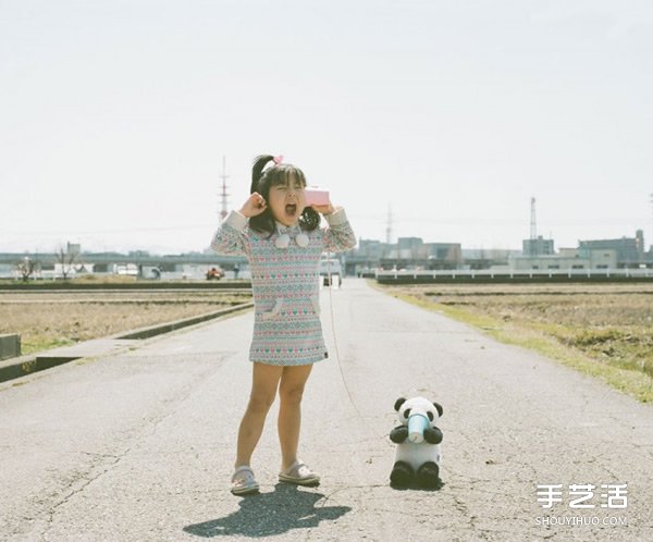 可愛小女孩攝影擺拍 簡單創(chuàng)意讓照片充滿趣味 -  itrip.net.cn