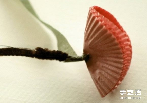 杯形蛋糕紙花手工制作 蛋糕紙做花的方法圖解 -  itrip.net.cn