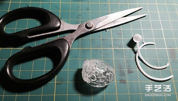 干掉的膠水手工制作戒指 超有創(chuàng)意的變廢為寶 -  itrip.net.cn