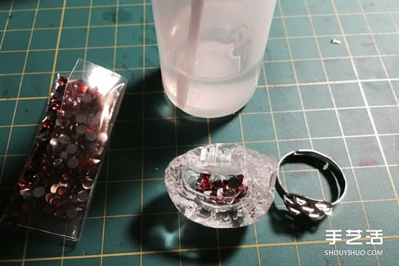 干掉的膠水手工制作戒指 超有創(chuàng)意的變廢為寶 -  itrip.net.cn