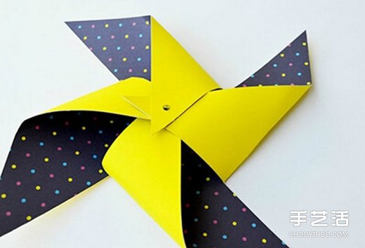 手工折紙風(fēng)車圖解教程 簡(jiǎn)單幼兒風(fēng)車制作過程 -  itrip.net.cn