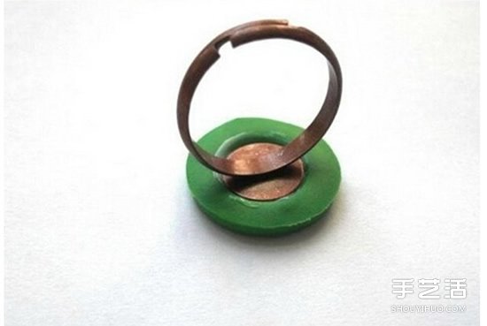 軟陶花戒指DIY制作教程 軟陶做花朵戒指的方法 -  itrip.net.cn
