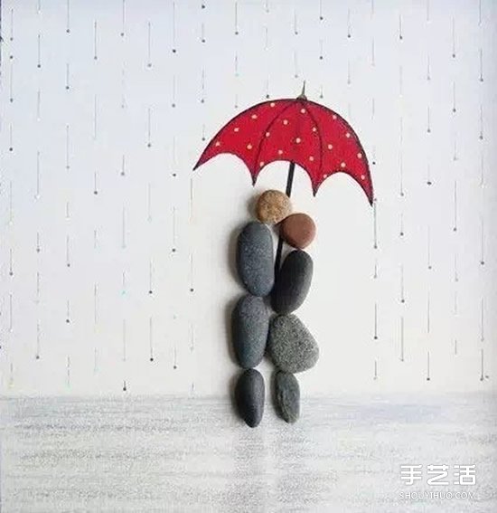 情侶石頭拼畫(huà)圖片 創(chuàng)意石頭拼貼畫(huà)情侶小人 -  itrip.net.cn