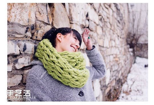 用手織出圍脖的教程 不用工具織圍巾的方法 -  itrip.net.cn
