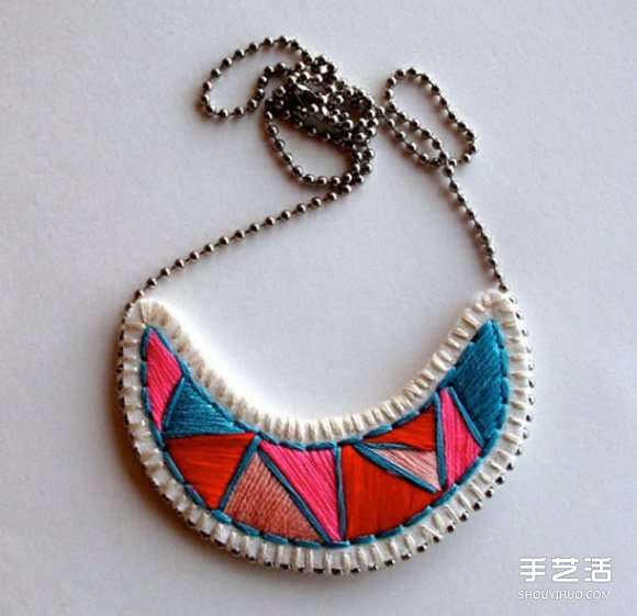 精美項(xiàng)鏈掛墜刺繡作品 手工刺繡掛飾圖片欣賞 -  itrip.net.cn
