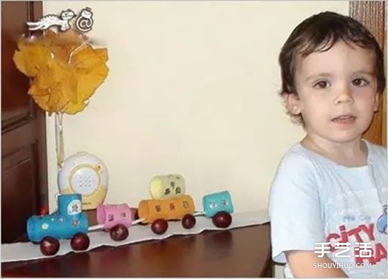 卷紙筒小汽車玩具制作 簡(jiǎn)單幼兒汽車玩具做法 -  itrip.net.cn