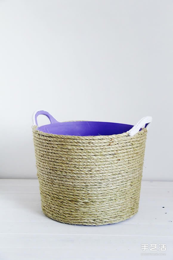 DIY麻繩花籃罩的方法 塑料桶手工制作花盆罩 -  itrip.net.cn