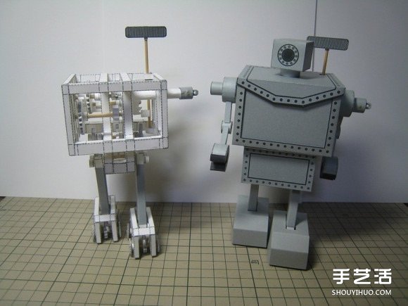 齒輪驅(qū)動(dòng)紙機(jī)器人模型 手工自驅(qū)動(dòng)紙機(jī)器人圖片 -  itrip.net.cn
