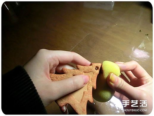 樹脂粘土制作圣誕樹餅干 糖心餅干粘土DIY教程 -  itrip.net.cn