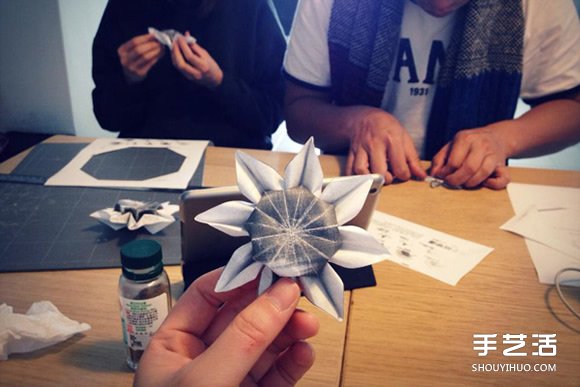 太陽(yáng)花花的折法圖解 手工折紙?zhí)?yáng)花的過(guò)程 -  itrip.net.cn
