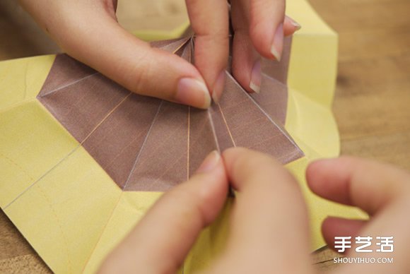 太陽(yáng)花花的折法圖解 手工折紙?zhí)?yáng)花的過(guò)程 -  itrip.net.cn