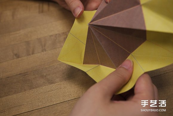 太陽(yáng)花花的折法圖解 手工折紙?zhí)?yáng)花的過(guò)程 -  itrip.net.cn