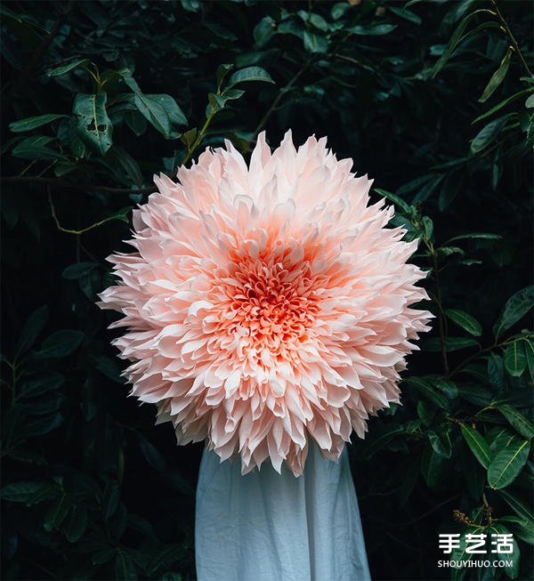 幾十個(gè)小時(shí)努力的成果！九十厘米寬手工大紙花 -  itrip.net.cn